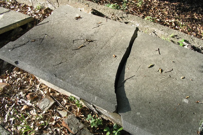 post-american-cemetery–card-800 Broken Headstone at the American Cemetery in Natchitoches, Louisiana